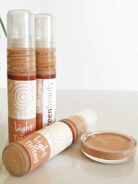 Tinted moisturizer light by Green Beauty